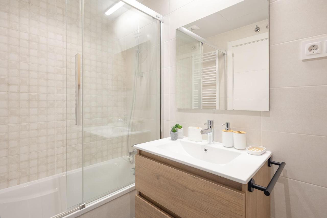 Santa Ana Junto A La Ria A Estrenar Garaje Y Wifi Incluidos Apartment Bilbao Bagian luar foto